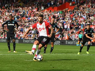 Austin penalty steals late win for Saints