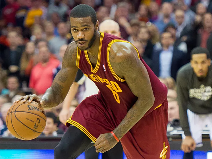 Report: Knicks close to Clark deal