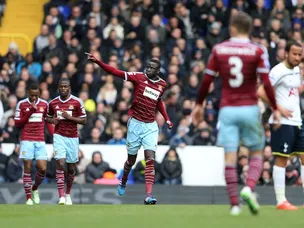 Cheikhou Kouyate heads Hammers into lead