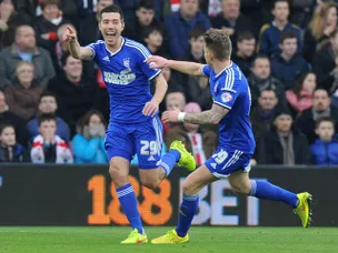 Ipswich Town breeze past Shelbourne