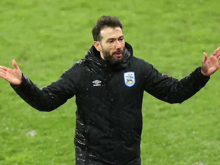 Reading 2-2 Huddersfield: Terriers rescue last-gasp point