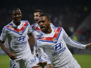 Late Lacazette goal enough for Lyon