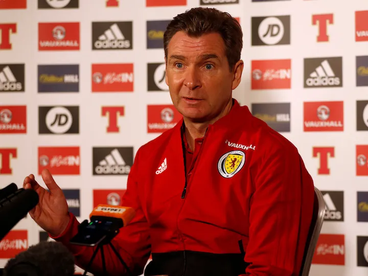 Dunfermline appoint ex-Celtic midfielder Peter Grant as new manager