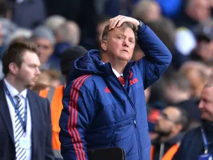 Van Gaal 'not embarrassed' by Leicester
