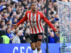 Scenes! Sunderland stun Chelsea at Stamford Bridge to rise into second spot