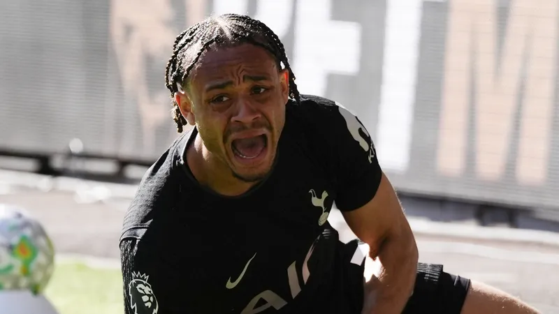 Who replaces Simons and Solanke? Predicted Spurs XI vs. Aston Villa