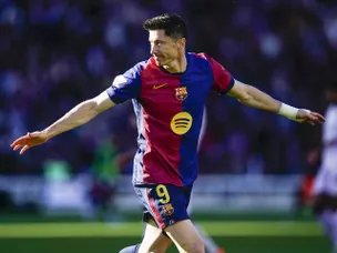 Red-hot Lewandowski hits brace as Barca continue La Liga title charge